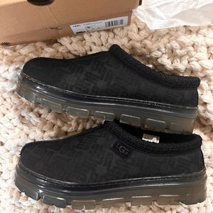 UGG Tasman Graphic Monogram slipper Sz 9